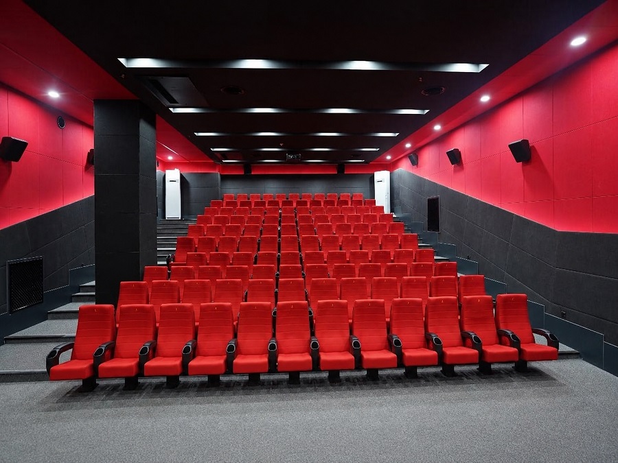 سینما پردیس و سینما نگین؛ برنامه دو سینمای شیراز را در پردیس‌تیکت ببینید