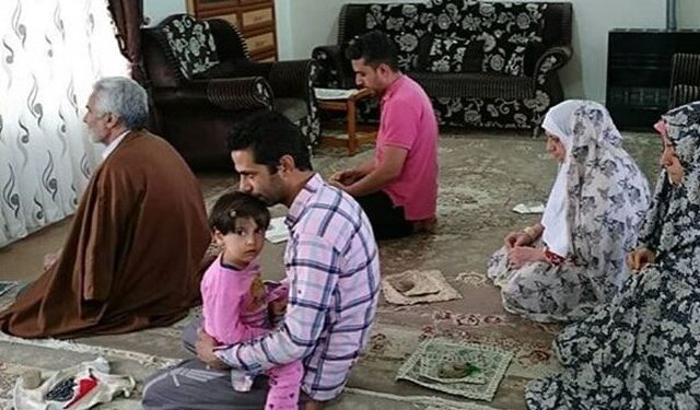 راهکار طلایی آیتالله وحید خراسانی برای جلوگیری از حواسپرتی در نماز